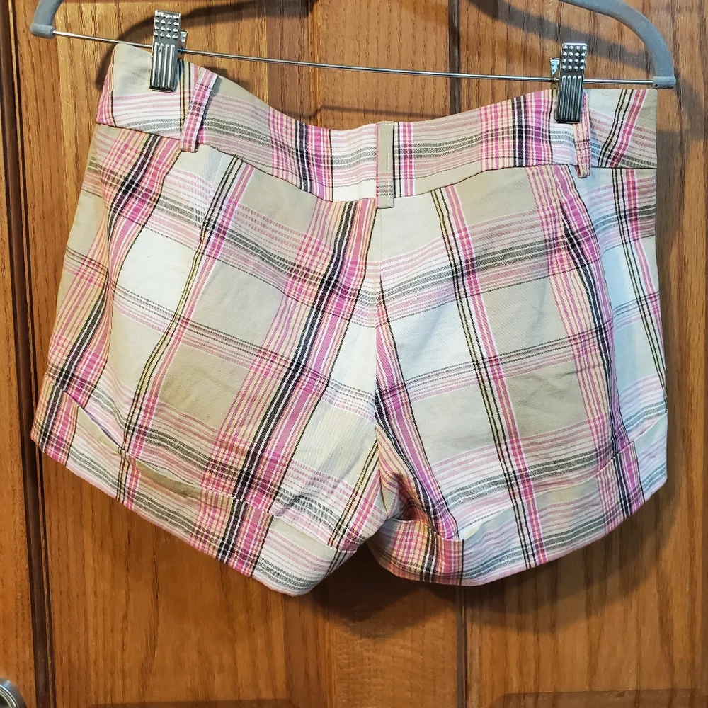 💥💥3/$15💥💥Necessary Objects Women's Shorts - Picture 6 of 9
